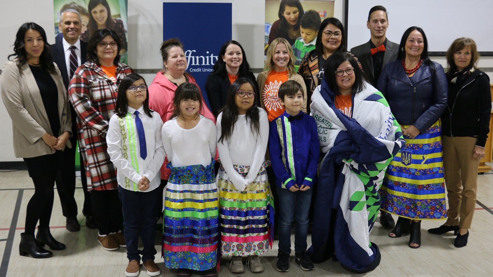 Affinity-Credit-union-staff-with-GSCS-and-St-Frances-staff-students-and-parents